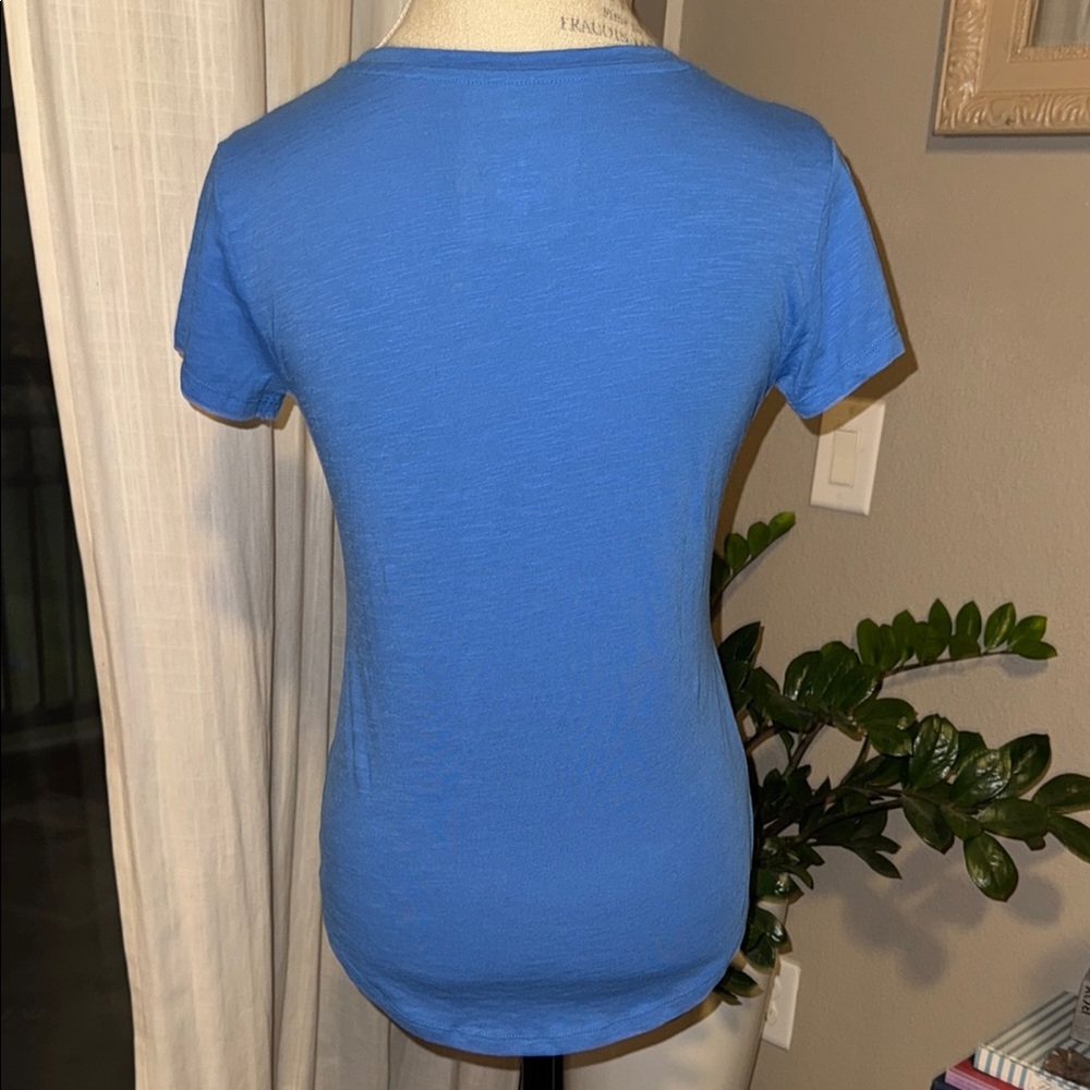 Sonoma The Everyday Tee Blue shortsleeve Women's Top casual shirt size Small - Picture 3 of 7
